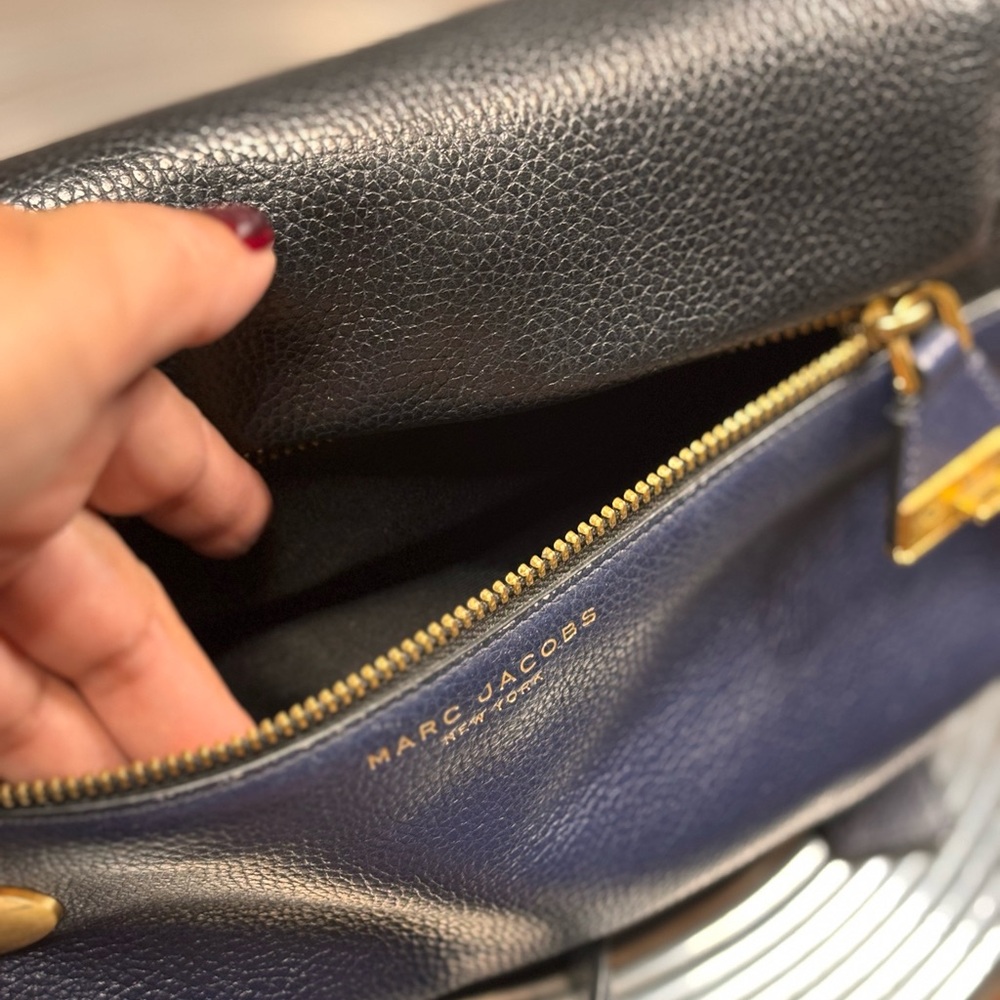 Marc Jacobs Black and Blue Crossbody Bag - Picture 8 of 16